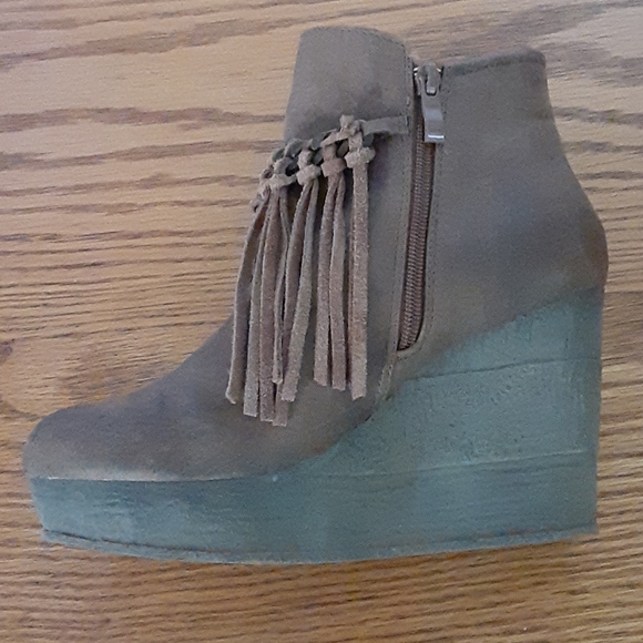 Sbicca Brown Leather Wedge Booties - Picture 4 of 10